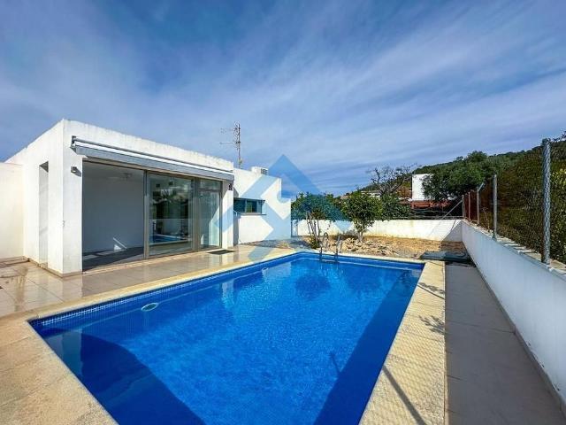 Chalet en alquiler en paseo Coscoll, Sitges, de 162 m² 5 habitaciones por 2.800
