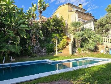 Chalet en alquiler en paseo De la Creu, Castelldefels, de 420 m² 8 habitaciones por 8.900