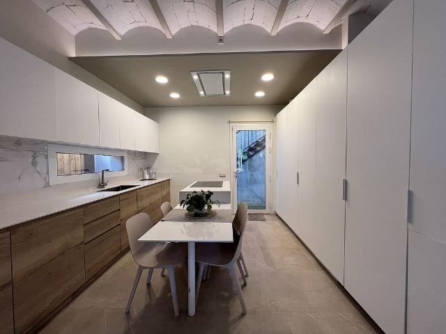 Chalet en alquiler en paseo De la Marina, Castelldefels, de 168 m² 5 habitaciones por 6.200