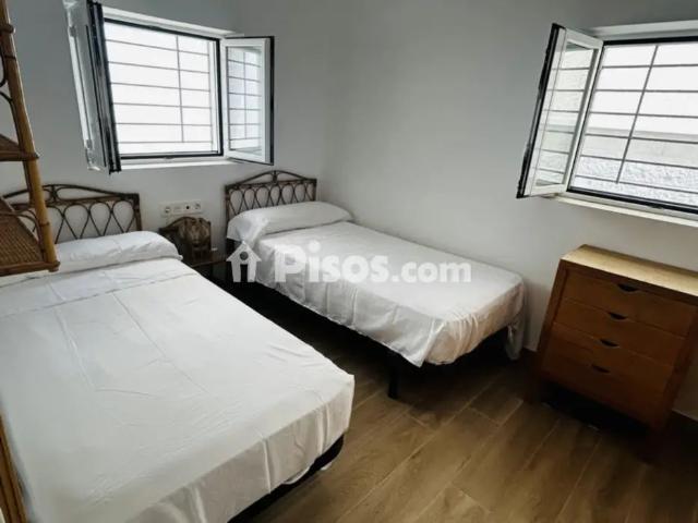 Chalet en alquiler en Paseo de Velilla, 25