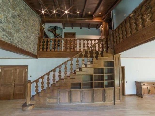 Chalet en alquiler en paseo Del Valira, Les Escaldes, de 550 m² 4 habitaciones por 9.100