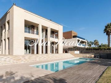 Chalet en alquiler en paseo Marítim, Gavà, de 750 m² 6 habitaciones por 20.000