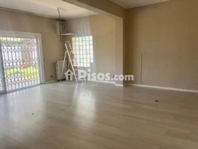 Chalet en alquiler en Passeig Marítim, cerca de Carrer 3