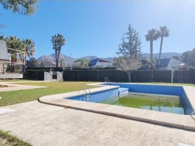 Chalet en Alquiler en Petrer, Alicante