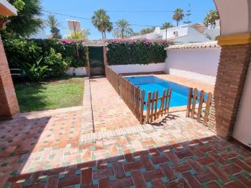 Chalet en alquiler en Rio Verde, Marbella