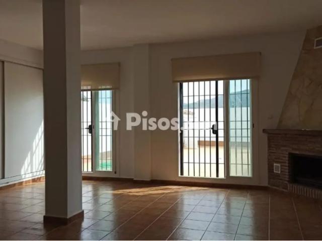 Chalet en alquiler en Riogordo