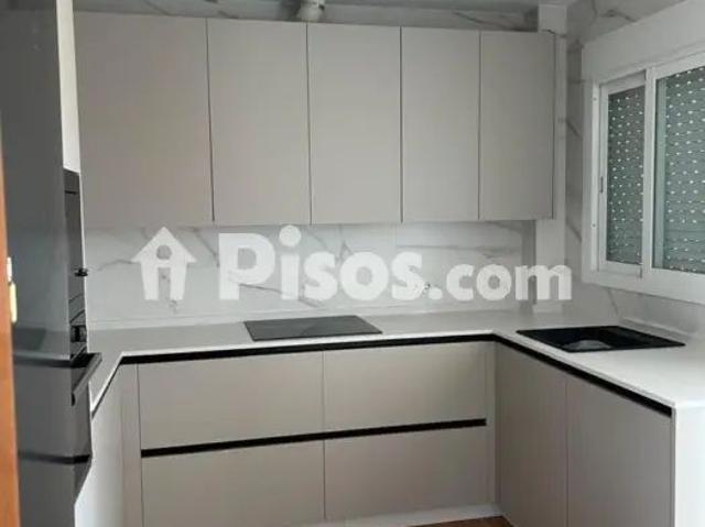 Chalet en alquiler en Riogordo