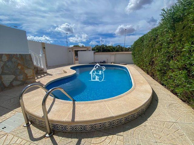 Chalet en alquiler en Torrevieja, Alicante Costa Blanca