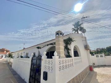 Chalet en alquiler en Torrevieja, Alicante Costa Blanca