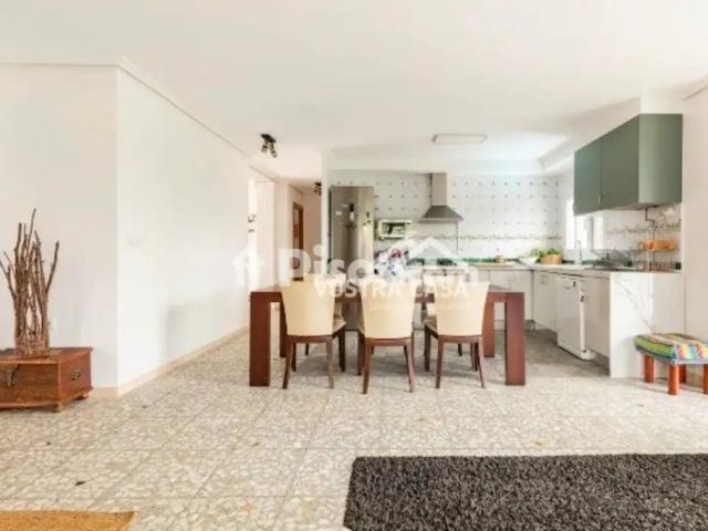 Chalet en alquiler en Torrent