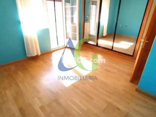 Chalet en alquiler en Trobajo del Camino