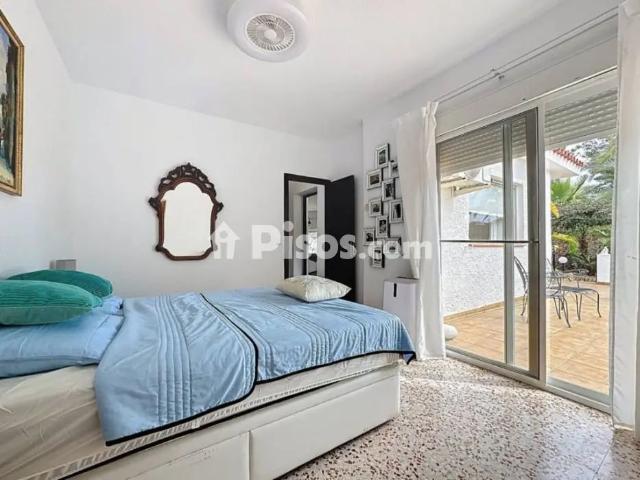 Chalet en alquiler en Urbanizaciones
