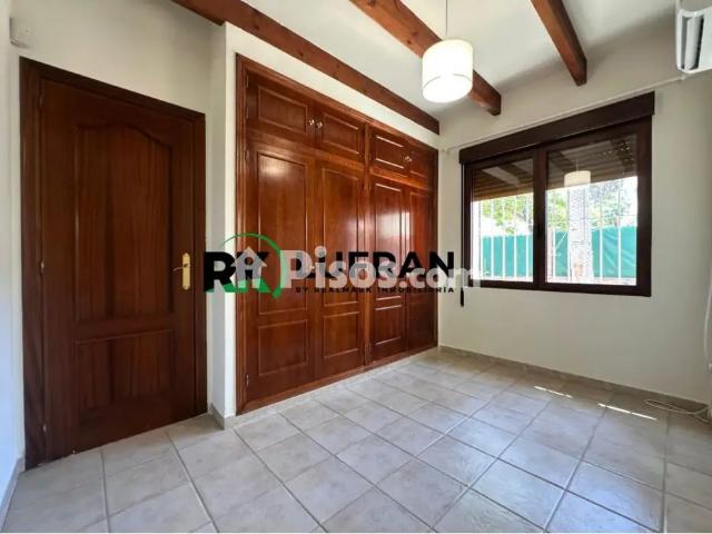 Chalet en alquiler en Vistahermosa