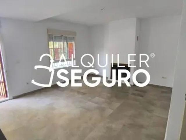 Chalet en alquiler en Zona Universitaria