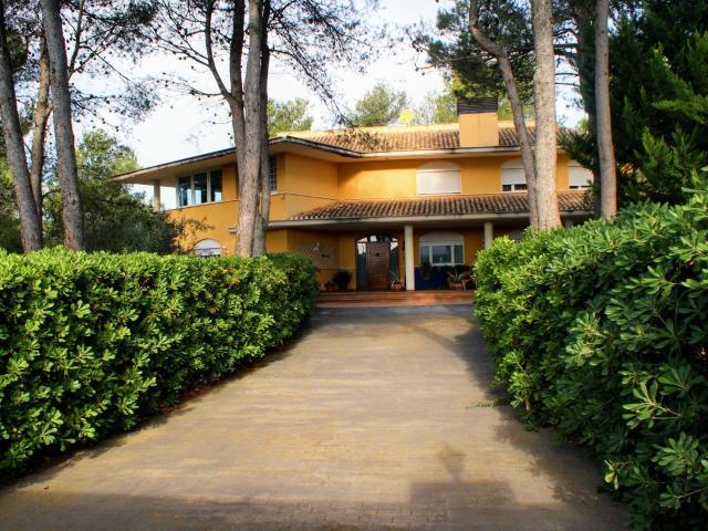 EXCLUSIVO CHALET EN BANYERES DE MARIOLA