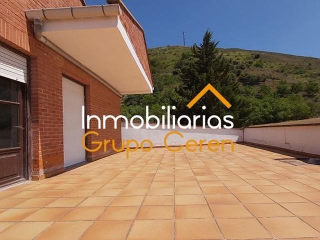 CHALET EN BELORADO + NAVE + TERRENO