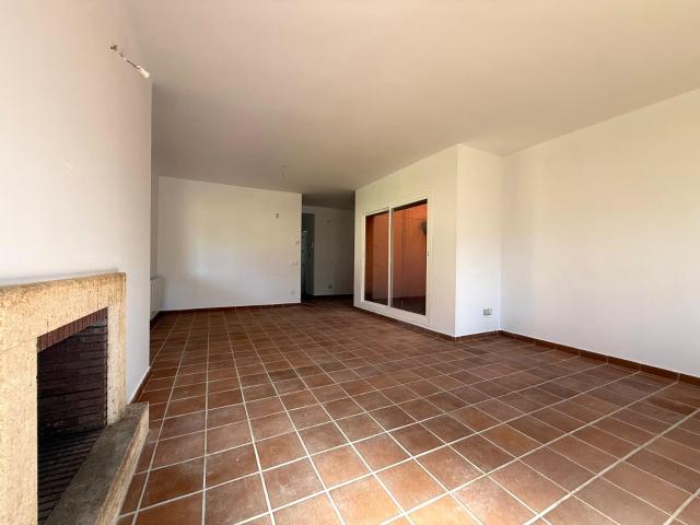 Chalet en Oasis Golf, Salamanca: Lujo, jardín y piscina