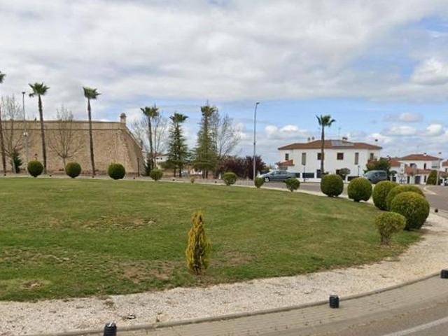 ADOSADO EN OLIVENZA