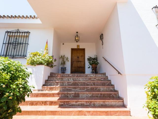 Chalet en Las Almenas, Tomares
