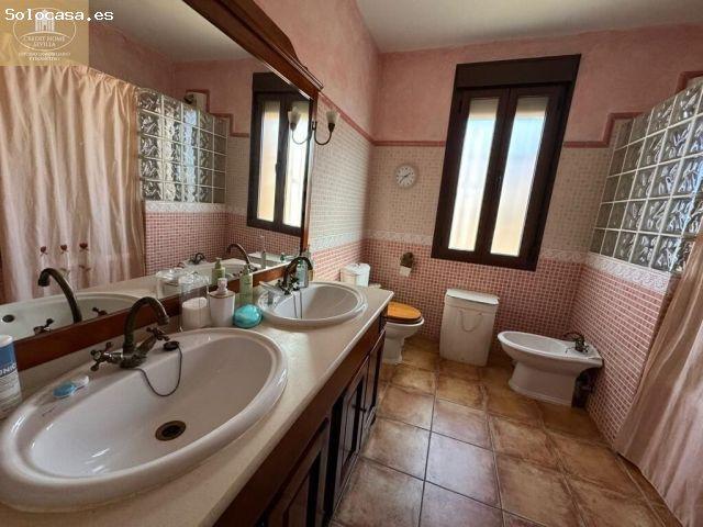 Chalet en Montequinto con Piscin privada