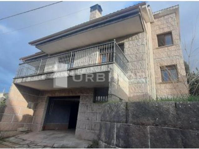 Chalet en SEÑORÍN, falta rematarlo interiormente