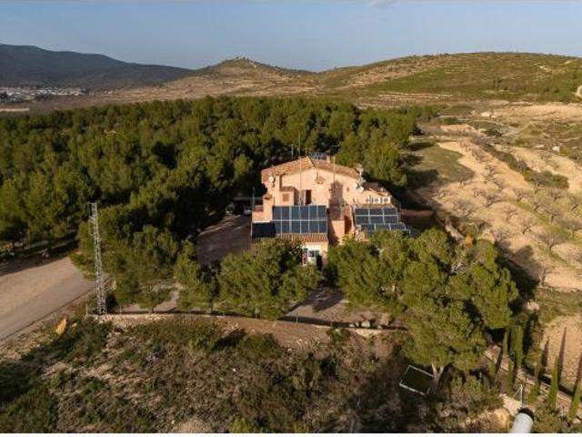 Chalet en plena naturaleza, vistas panorámicas, con Restaurante y Alojamiento Rural Activo