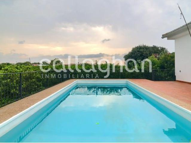Chalet en plena naturaleza en Alzira