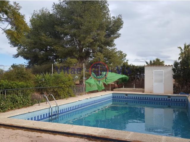 CHALET EN PURIAS CON PARCELA VALLADA