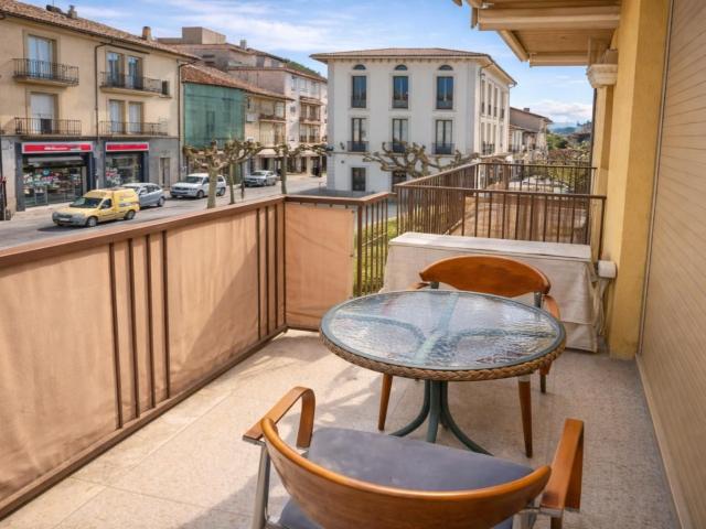 Chalet en venta. CAMPDEVàNOL