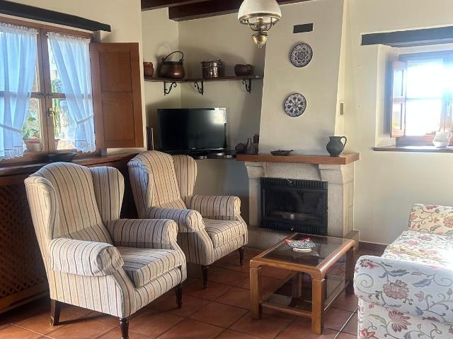Chalet en venta. CANGAS DE ONíS