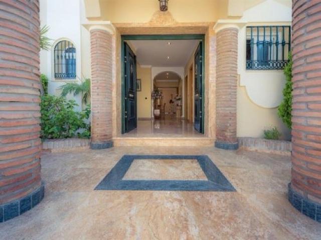Chalet en venta. BENALMáDENA