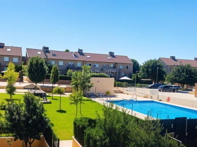 Chalet en venta en Cobeña. Chalet adosado en venta en Calle Rio Tajo. Chalets.