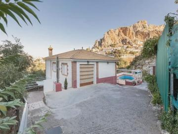 Chalet en venta en Cogollos Vega, Granada