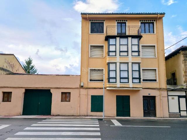 Chalet en venta en Colindres. CENTRO DE COLINDRES CASA CON PARCELA URBANIZABLE DE 1.000 M2. Chalets.