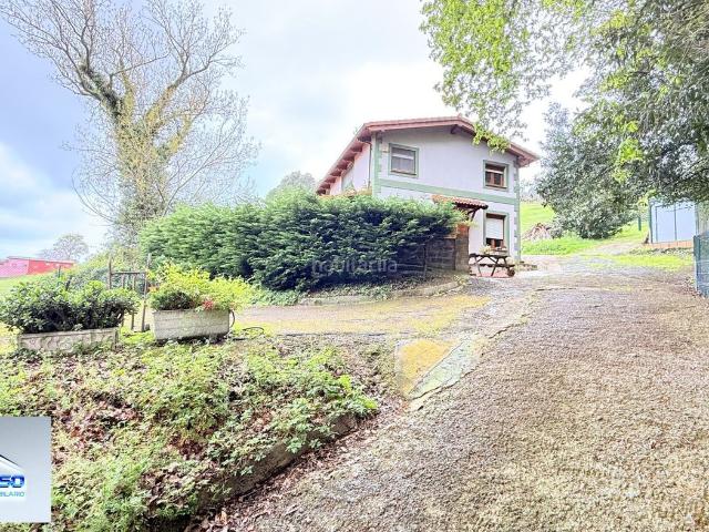 Chalet en venta en Colindres. Chalet Individual en venta en Colindres, 4 dormitorios. Chalets.