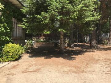 Chalet en venta en Collado Villalba, Villalba Estación. Finca residencial en Collado Villalba. Chalets Collado.