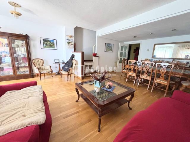Chalet en venta en Colmenar Viejo, Las Vegas El Pozanco Adelfillas. Chalet en venta en El Olivar, Colmenar Viejo. Chalets Colmenar.