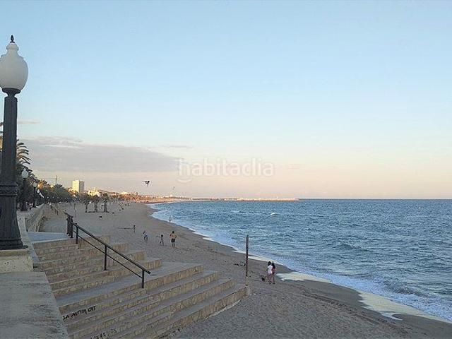 Chalet en venta en Coma ruga, Coma ruga Platja Costa Dorada. Villa exclusiva cerca del mar en Els Masos de El Vendrell. Chalets.