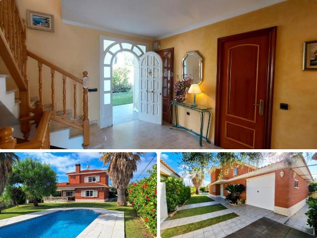 Chalet en venta en Coma ruga, Els Masos Els Garrofers Costa Dorada. ¡CHALET CON GRAN JARDÍN y PISCINA!. Chalets.