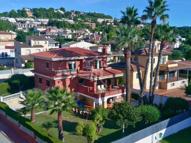 Chalet en venta en Coma ruga, Els Masos Els Garrofers Costa Dorada. GRAN CHALÉ INDEPENDIENTE EN ELS MASOS. Chalets.
