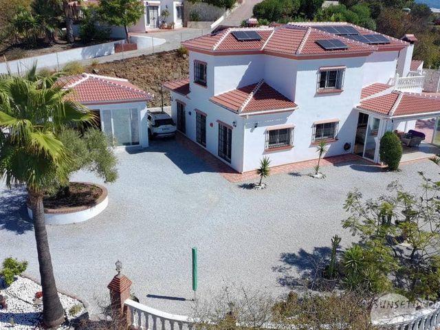 Chalet en venta en Cómpeta, Málaga Costa del Sol