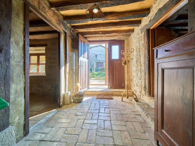 Chalet en venta en Condado de Treviño. Chalets Condado de.