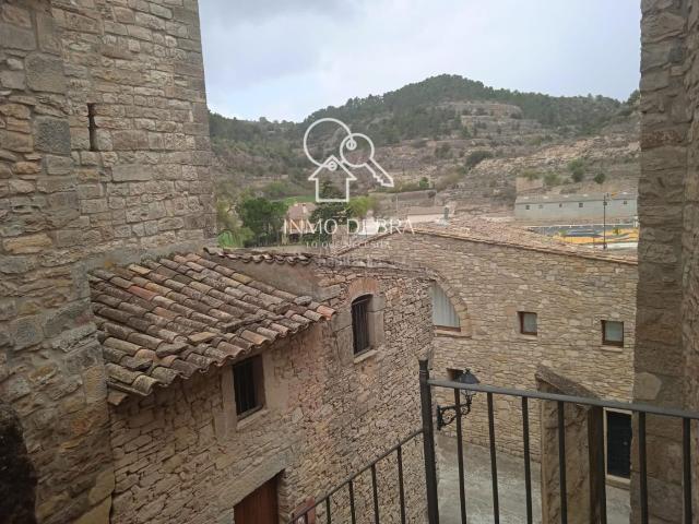 Chalet en venta en Conesa. Castillo histórico de origen templario totalmente restaurado. Chalets.