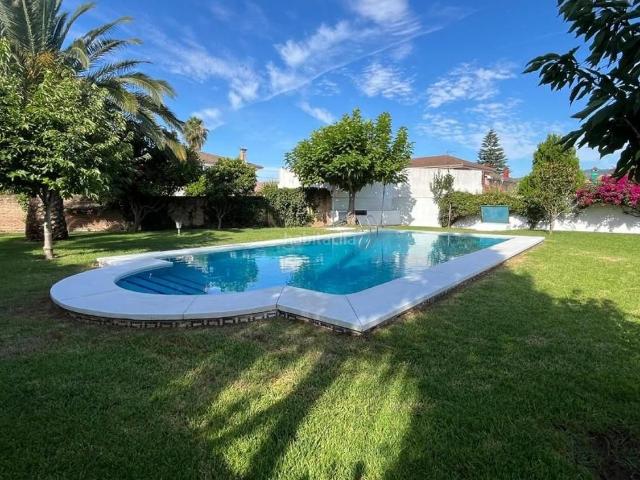 Chalet en venta en Córdoba, El Brillante El Naranjo El Tablero. Exclusivo chalet zona tablero. Chalets.