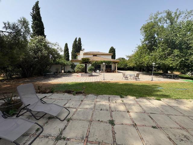 Chalet en venta en Córdoba, El Higuerón. Espectacular Casa con Terreno en El Higuerón, Córdoba. Chalets.