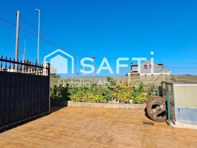 Chalet en venta en Cortiguera, León