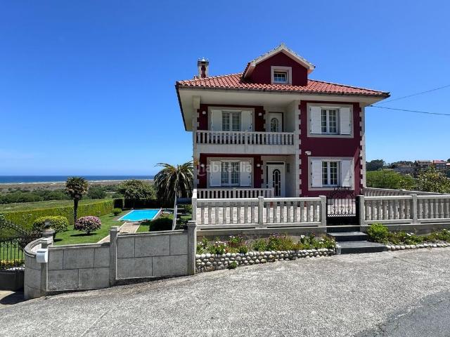 Chalet en venta en Carballo. Casa Chalet independiente en venta Baldaio, Carballo. Chalets.