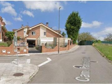 Chalet en Venta en Corvera de Asturias, Asturias