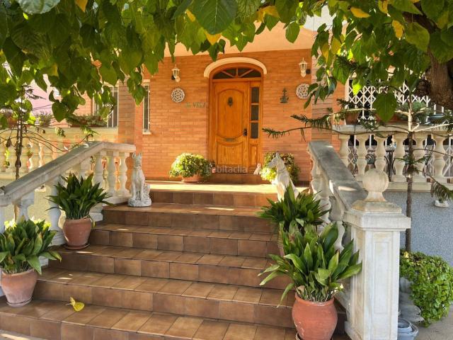 Chalet en venta en Catllar El. Zona tranquila junto a áreas verdes. Chalets Catllar.