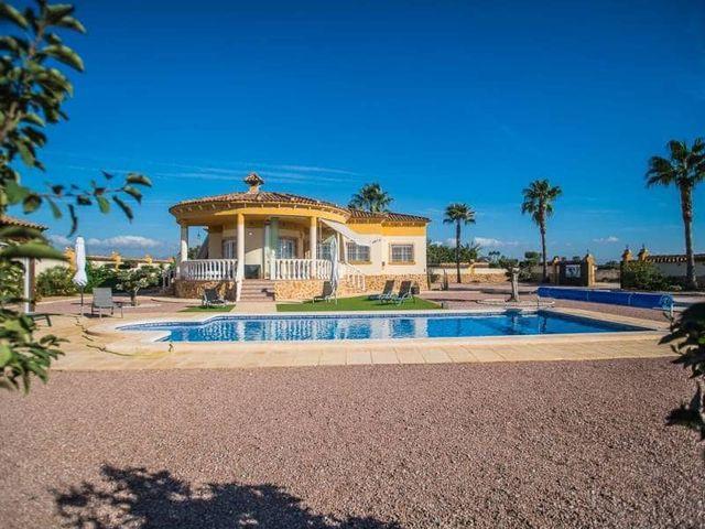 Chalet en venta en Catral, Alicante